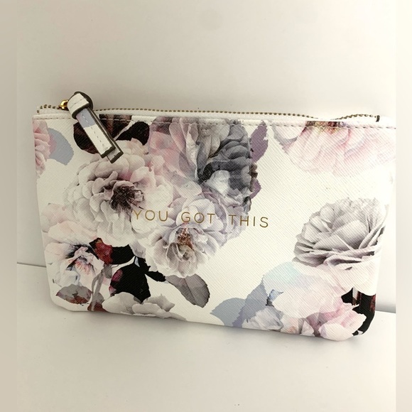 Small Floral Zipper Bag 🌺 - Picture 3 of 4